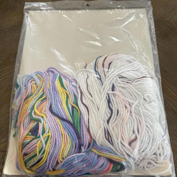 Golden Bee Plastic Canvas Kit Tissue Box 1992 - Picture 4 of 4